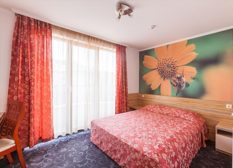 Семеен Хотел Опера Burgas Exterior foto