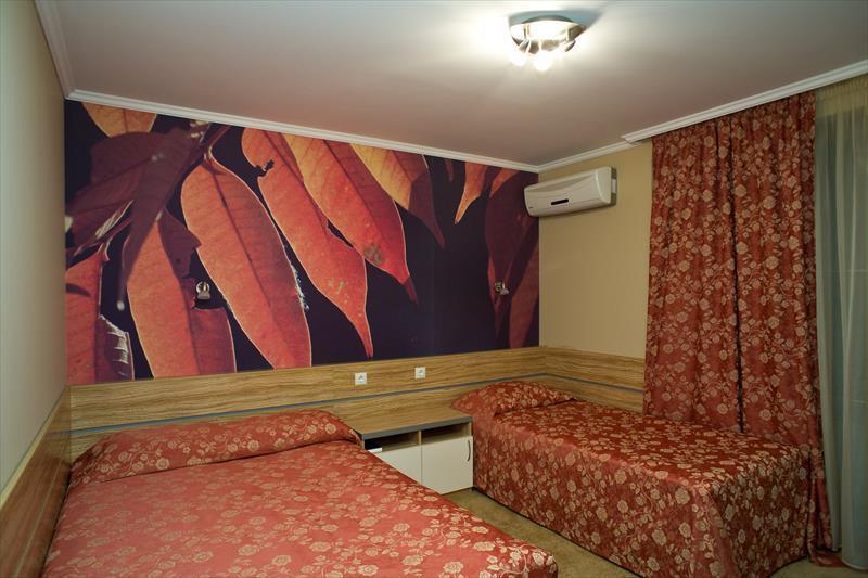 Семеен Хотел Опера Burgas Exterior foto
